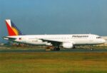 1997 Philippines Airlines Airbus A320-214 at Manila Postcard RP-C3222