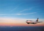 1989 Lufthansa Boeing 737-300 Postcard