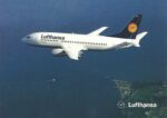 1989 Lufthansa Boeing 737-300 Postcard (2)